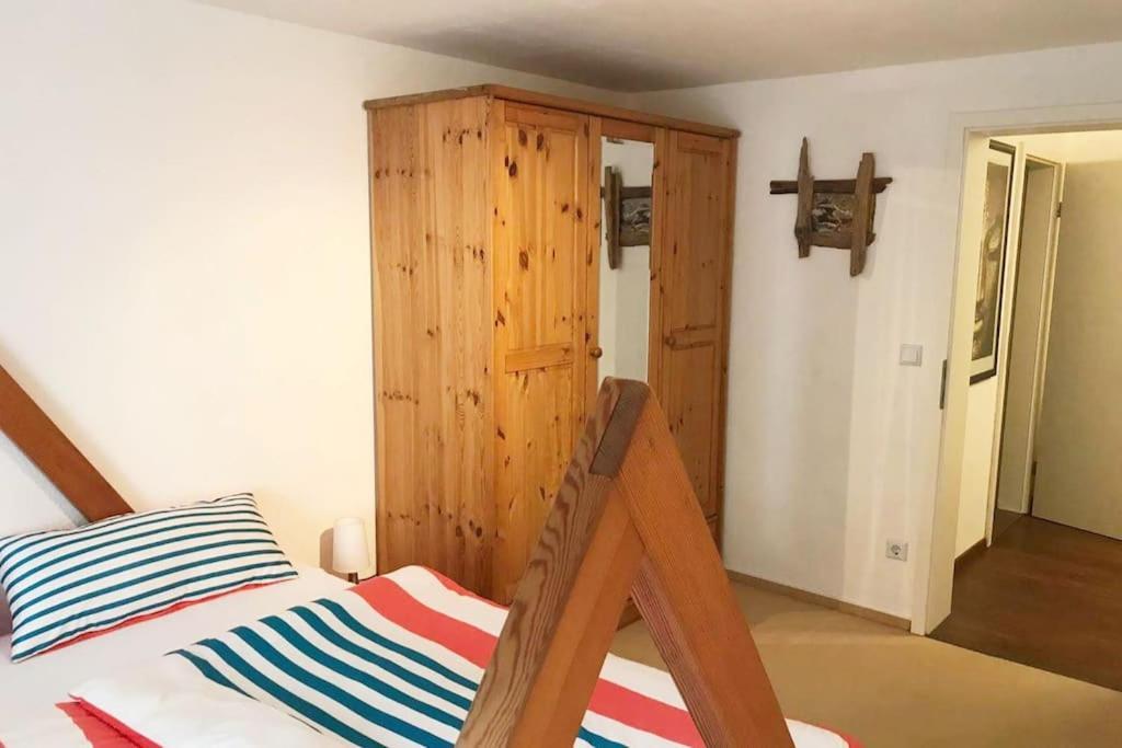 Zwischen Und Hemsbach Apartment